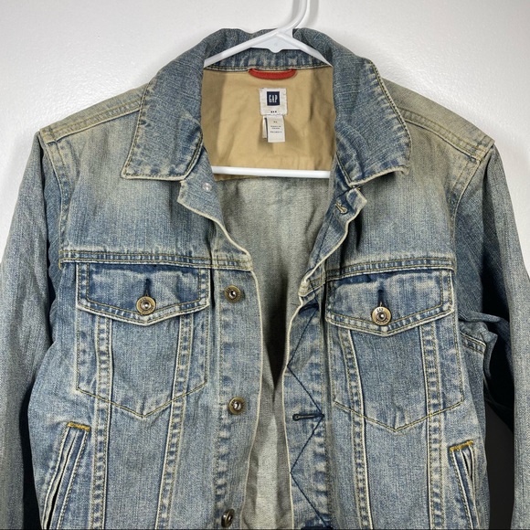 GAP Jean Jacket - Picture 2 of 9